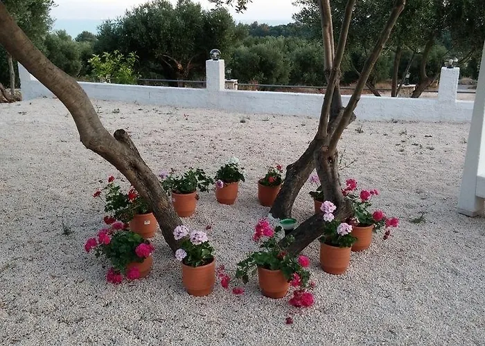 Elaias Gi מלון דירות Mousata