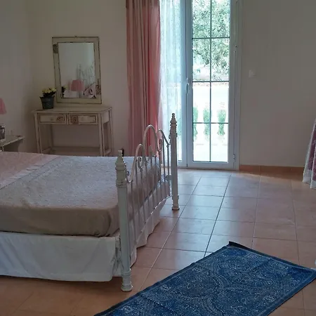 Aparthotel Elaias Gi 4*