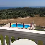 Ξενοδοχείο με διαμερίσματα Elaias Gi