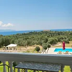 Ξενοδοχείο με διαμερίσματα Elaias Gi Μουσάτα