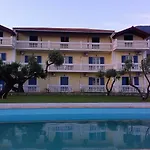 Elaias Gi Ξενοδοχείο με διαμερίσματα Μουσάτα