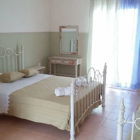 Elaias Gi Lejlighedshotel 4*