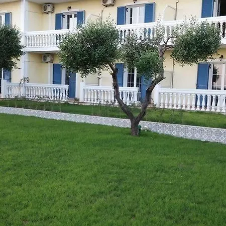 Elaias Gi Aparthotel 2*
