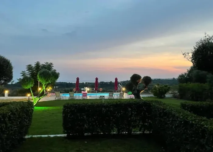 Elaias Gi Aparthotel 4*