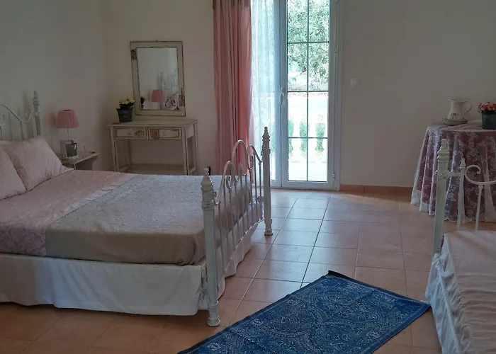 Aparthotel Elaias Gi 4*